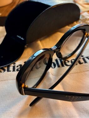 PRADA SPR 12P Black Cat Eye Sunglasses + Original Luxe Case. Portrait Collection